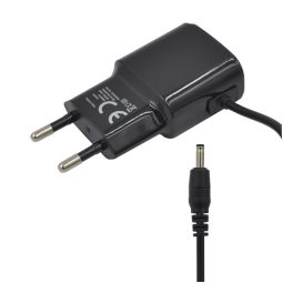 Hálózati töltő (3W + 3,5mm fix kábel) FEKETE Hálózati töltő (3W + 3,5mm fix kábel) FEKETE